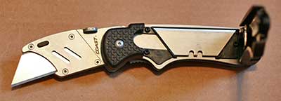Coast DX190 Pro Razor Knife blade storage