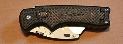 Coast DX190 Pro Razor Knife, folded